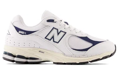 New Balance Men's 2002r