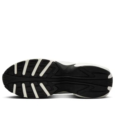 Nike Air Max Portal Sneaker