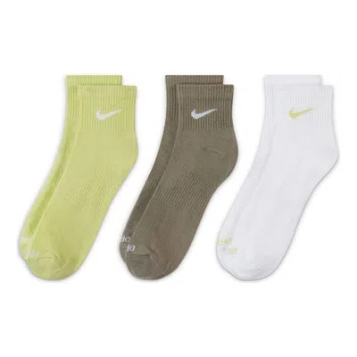 Nike Unisex Plus Lightweight Ankle Breathable Train Socks 3 Pairs Multicolor Multi-color
