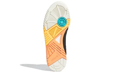 Adidas Originals (wmns)  Carerra 'black Orange'