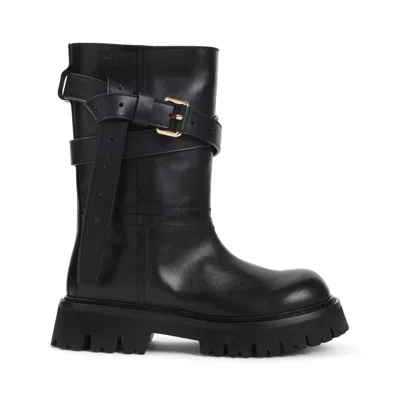 Moschino Round Toe Ankle Boots In Black