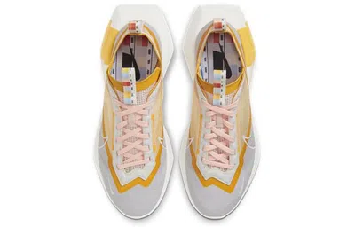 Nike (wmns)  Vista Lite Se 'grey Washed Coral' In White