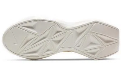 Nike (wmns)  Vista Lite Se 'grey Washed Coral' In White