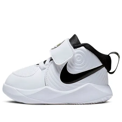 Nike (td)  Team Hustle D 9 White