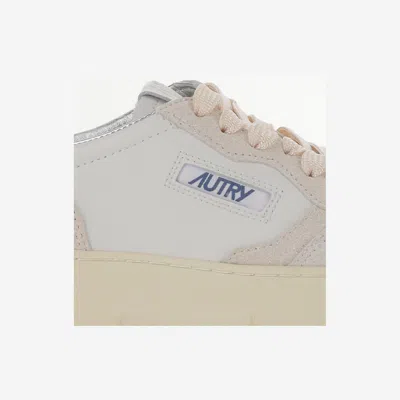 Autry Medalist Low Sneakers In Red
