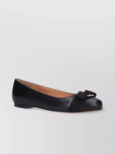 Ferragamo Glossy Leather Ballerinas With Bow Accent In Black