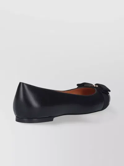 Ferragamo Glossy Leather Ballerinas With Bow Accent In Black