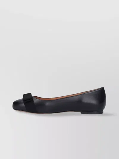 Ferragamo Glossy Leather Ballerinas With Bow Accent In Black