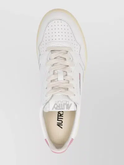 Autry Leather Medalist Low Sneakers In White