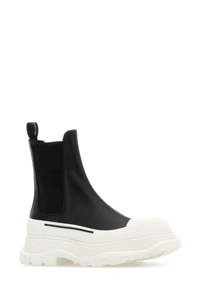 Alexander Mcqueen Chunky Outsole Cap Toe Chelsea Boots In Black
