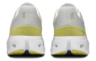 On Running Cloudeclipse 'white Sand' In Gray