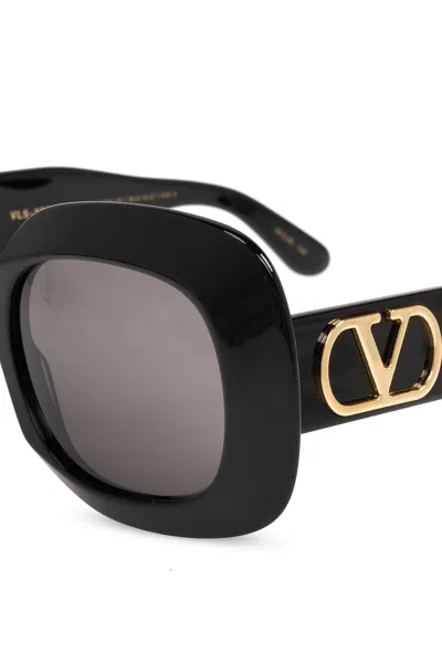 Valentino Eyewear Oversized Frame Sunglasses In Black