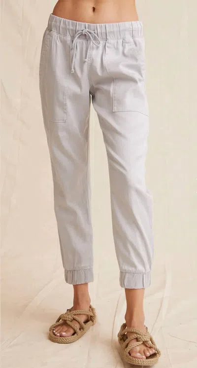 Bella Dahl Chelsea Pocket Jogger In Foggy Sky In White