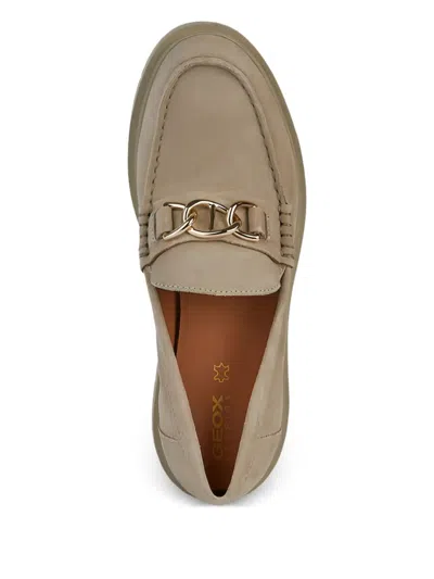 Geox Spherica Chain-link Suede Loafers In Neutral
