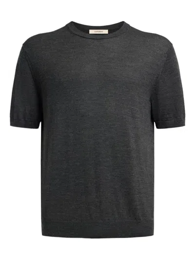 12 Storeez Short-sleeve Crew-neck Top