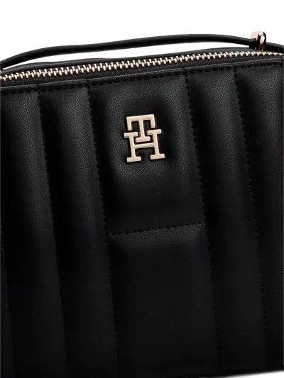 Tommy Hilfiger Quilted Logo-plaque Shoulder Bag