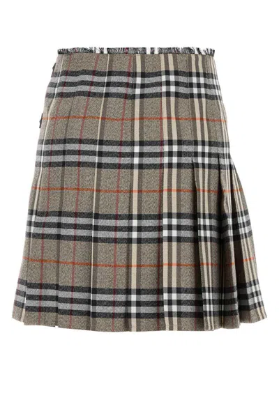 Burberry Womens Check-print Pleated Wool Mini Skirt Crater Dk Charcoal C