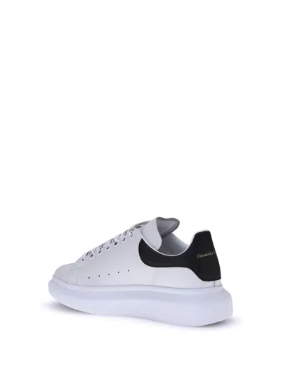 Alexander Mcqueen White And Black Low-top Sneakers With Chunky Sole And Contrasting Heel Tab In Leather Man In White