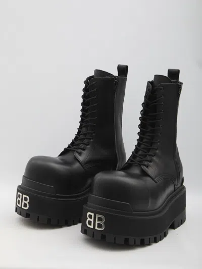 Balenciaga Black Ankle Boots With Logo Plaque On The Front And Side Zips In Leather Man