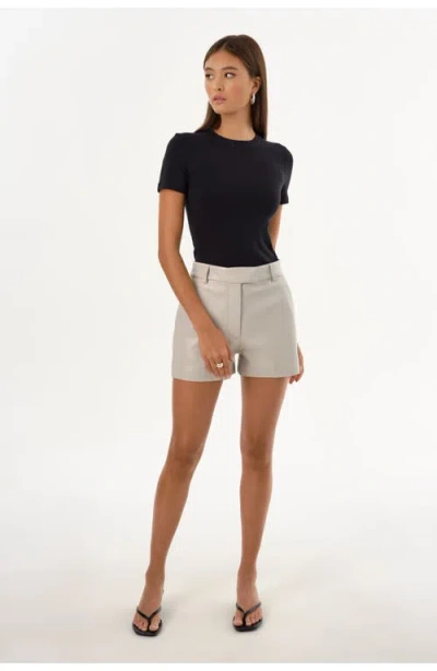 Lamarque Kaldie | Faux Leather Trouser Short In Silver