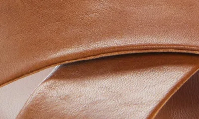 Chloé Round Toe Flat Sandals