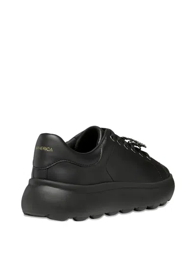 缀饰厚底运动鞋