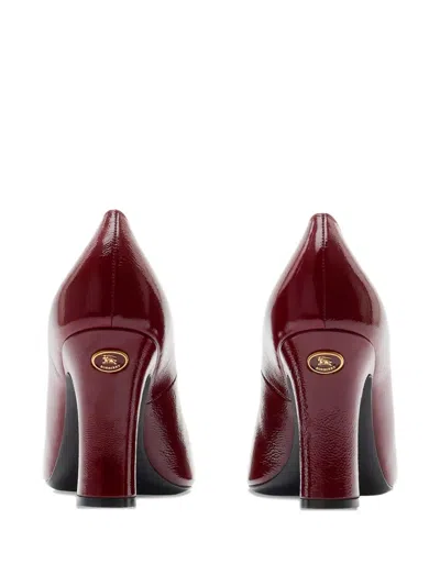 Burberry Scarpins Trinket Patent Leather Block-heel Pumps In Red