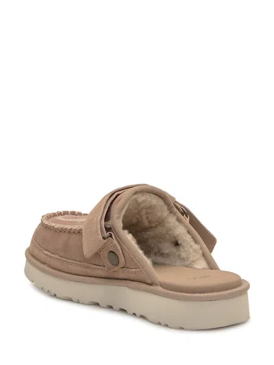 Ugg M Golden Coast Clog In Brown