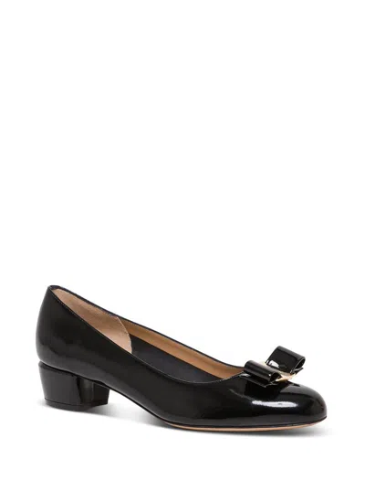 Ferragamo Vara Bow-embellished Patent-leather Pumps In Black