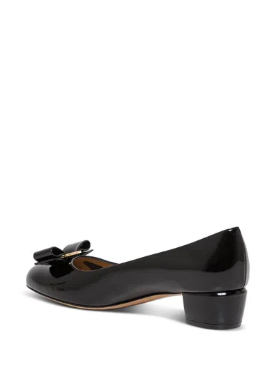Ferragamo Vara Bow-embellished Patent-leather Pumps In Black