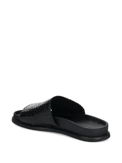 Vagabond Effie Woven Leather Slides In Black