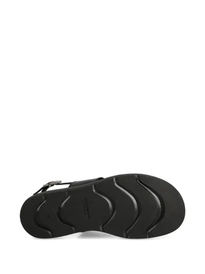 Vagabond Leather Flat Sandals In Black