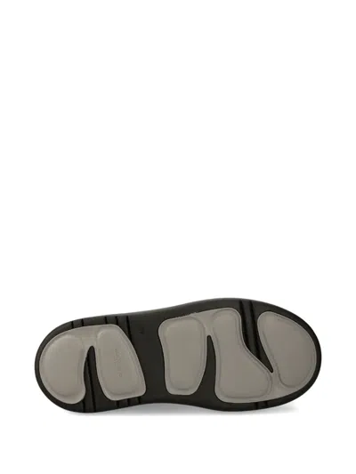 Vagabond Padded Platform Boots In Black