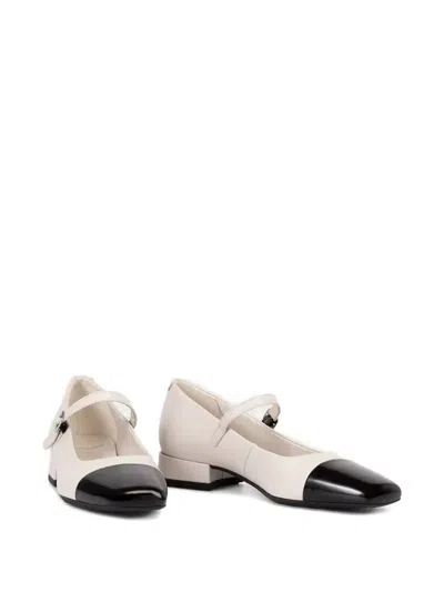 Vagabond 25mm Debbi Buckle-strap Cap-toe Pumps In White