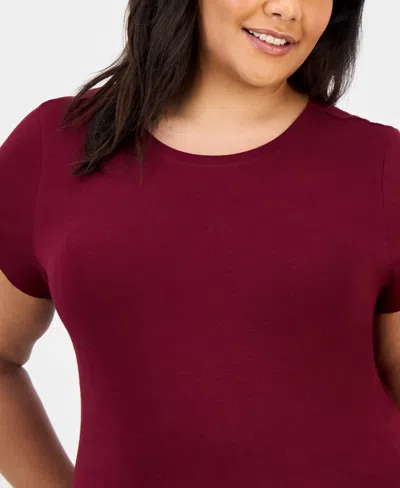 Aveto Plus Size Basic Crewneck Short-sleeve T-shirt