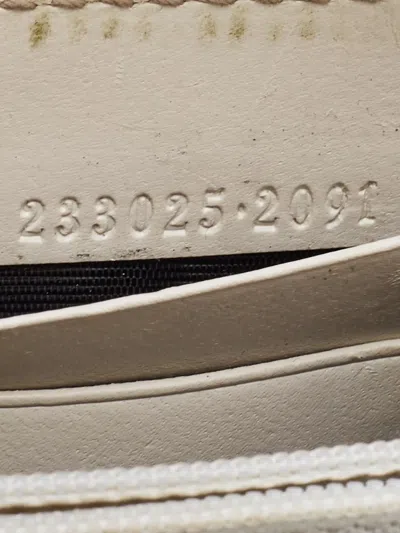 Pre-owned Gucci 2019 Gg Canvas Wallet In Neutral