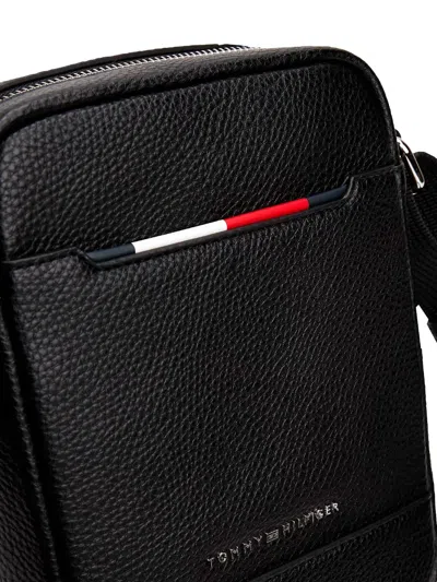 Tommy Hilfiger Zip-fastening Messenger Bag