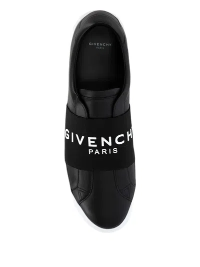 Givenchy Calfskin Leather Sneakers With Printed Logo And Contrasting Sole In Black