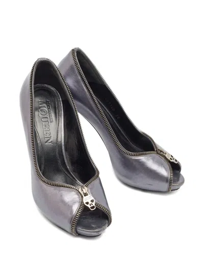 Pre-owned Alexander Mcqueen Leather Heel Pumps