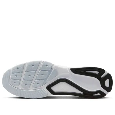 Nike Structure 26 'white Black' In Neutral