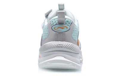 Li-ning (wmns)  Nebula M1 'grey White'