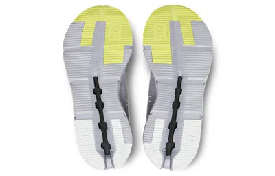 On Running (wmns)  Cloudnova 'pearl Zest' In White