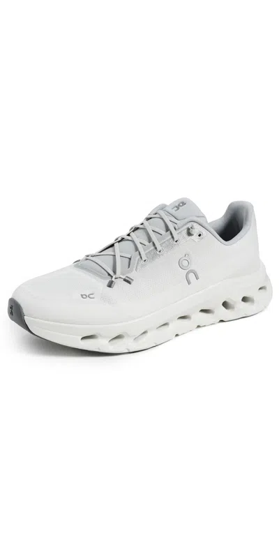 On Cloudtilt Running Shoe