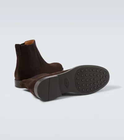 Tod's Round Toe Suede Chelsea Boots With Elastic Side Panels