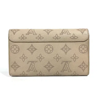 Pre-owned Louis Vuitton Beige Galle Mahina Leather Long Wallet (bi-fold) ()