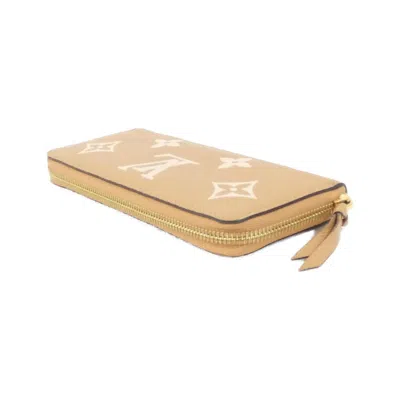Pre-owned Louis Vuitton Beige Leather Long Wallet (bi-fold) () In Sand