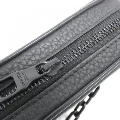 Pre-owned Louis Vuitton Black Leather Clutch Bag Pochette ()