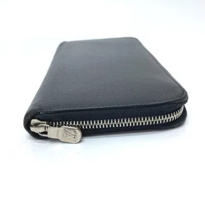 Pre-owned Louis Vuitton Black Noir Taiga Leather Leather Long Wallet (bi-fold) ()