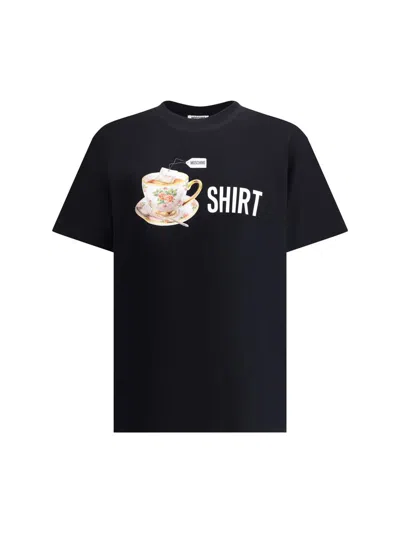 Moschino T-shirt Whit Maxi Print In Black