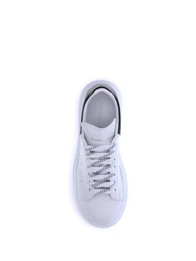 Alexander Mcqueen White And Black Low-top Sneakers With Chunky Sole And Contrasting Heel Tab In Leather Man In White